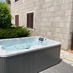 Kralj Ana Lejlighed *