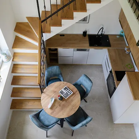 Kralj Ana تْسافتات