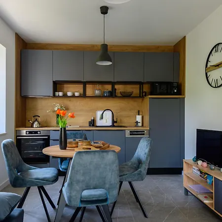 Kralj Ana * تْسافتات