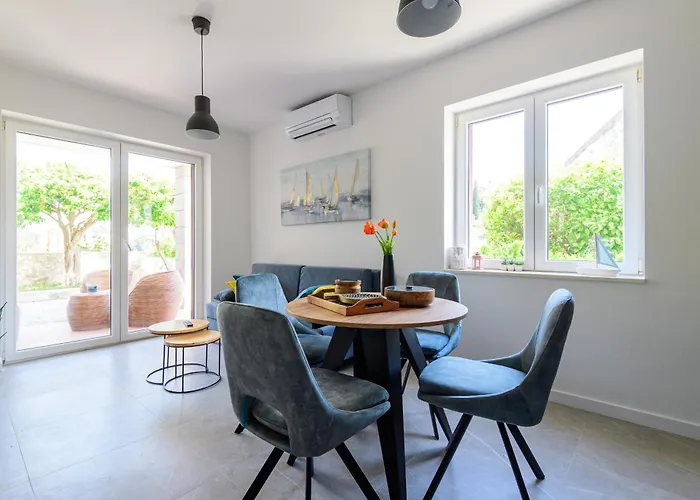 Kralj Ana Appartamento Cavtat